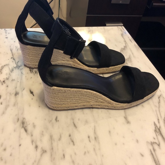 H&M Wedge Heel Sandals - Picture 4 of 4